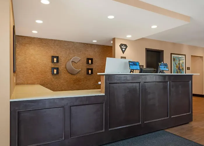 Comfort Inn & Suites Airport North